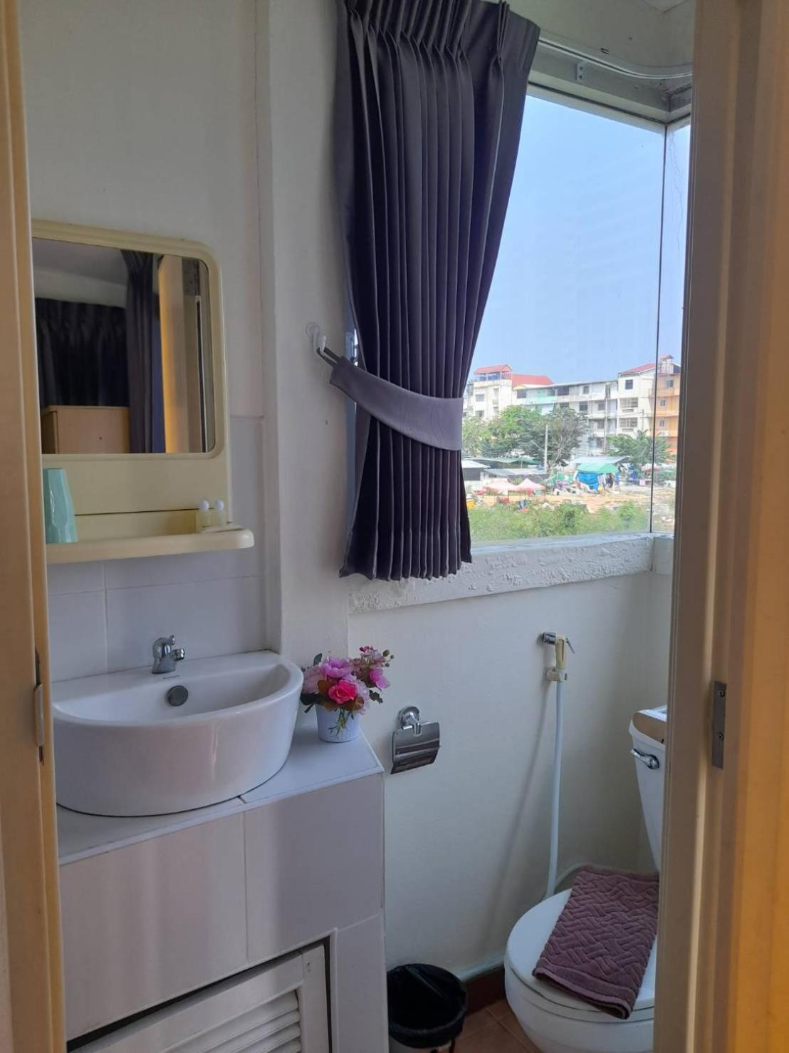 White House By Sorot ตึกขาวโดยโสรฬ Apartment Jomtien Beach Exterior photo